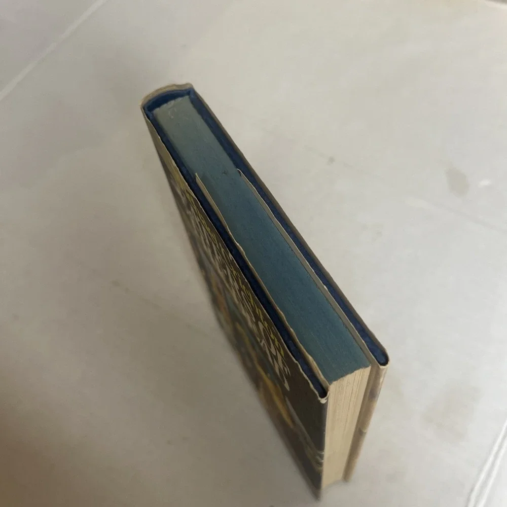 Eaters of the Dead‎ Michael Crichton 1st UK Hardcover